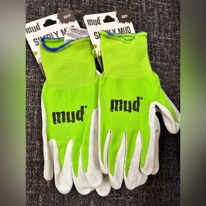 mud Green and White Gardening Gloves (NEW) (2 pairs)